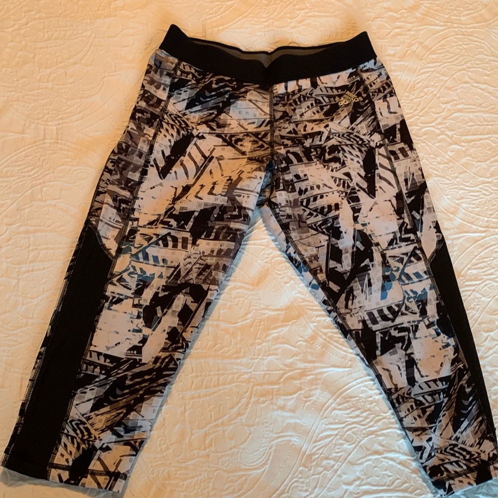 Adidas Crop Leggings- Medium compression